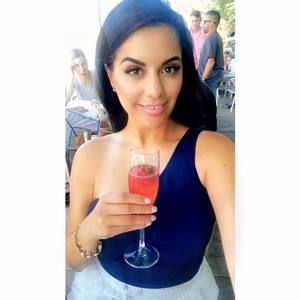 Meet your Posher, Devin